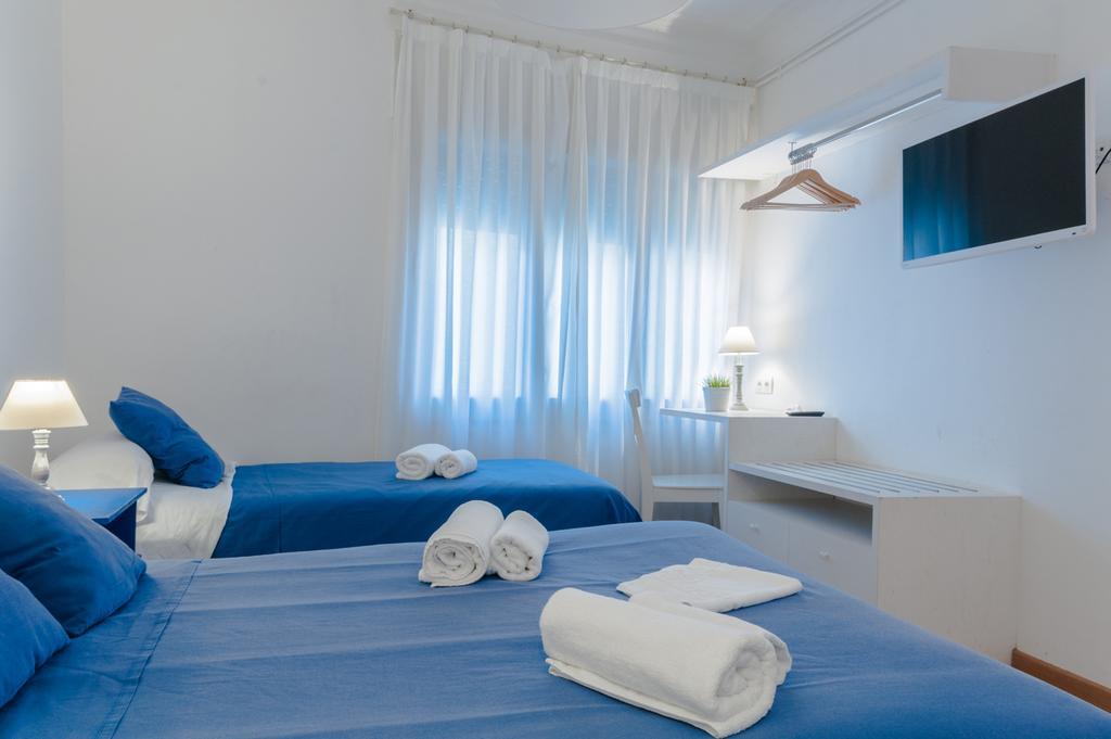 Blue Barcelona Bed & Breakfast Exterior photo