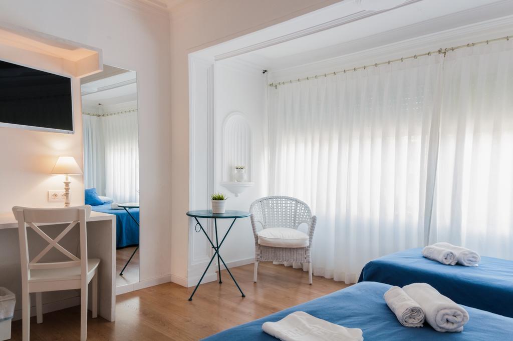 Blue Barcelona Bed & Breakfast Exterior photo
