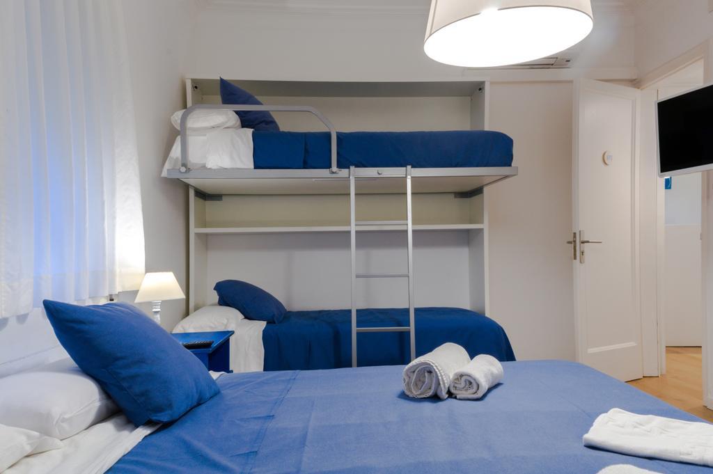 Blue Barcelona Bed & Breakfast Exterior photo