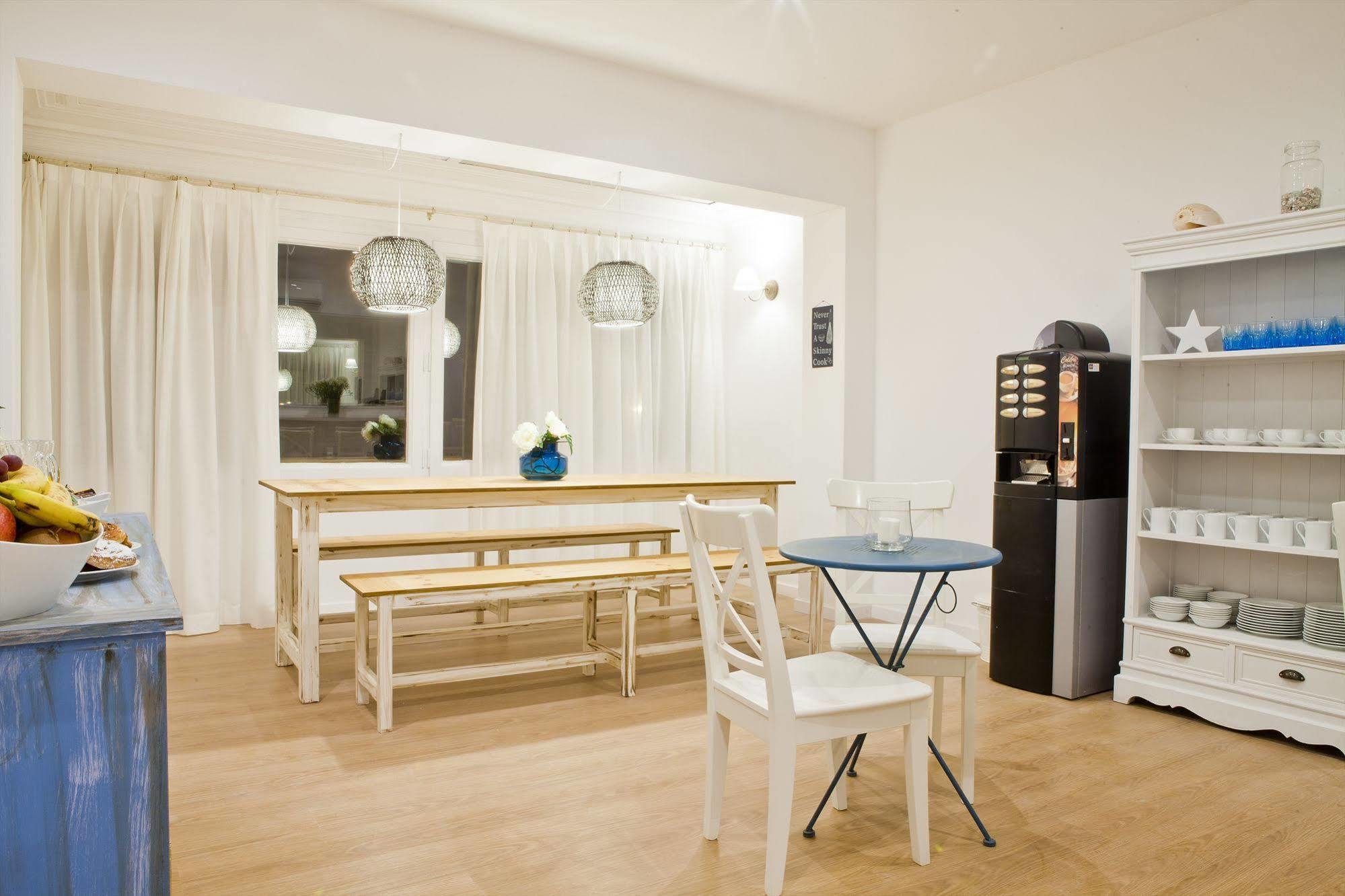 Blue Barcelona Bed & Breakfast Exterior photo