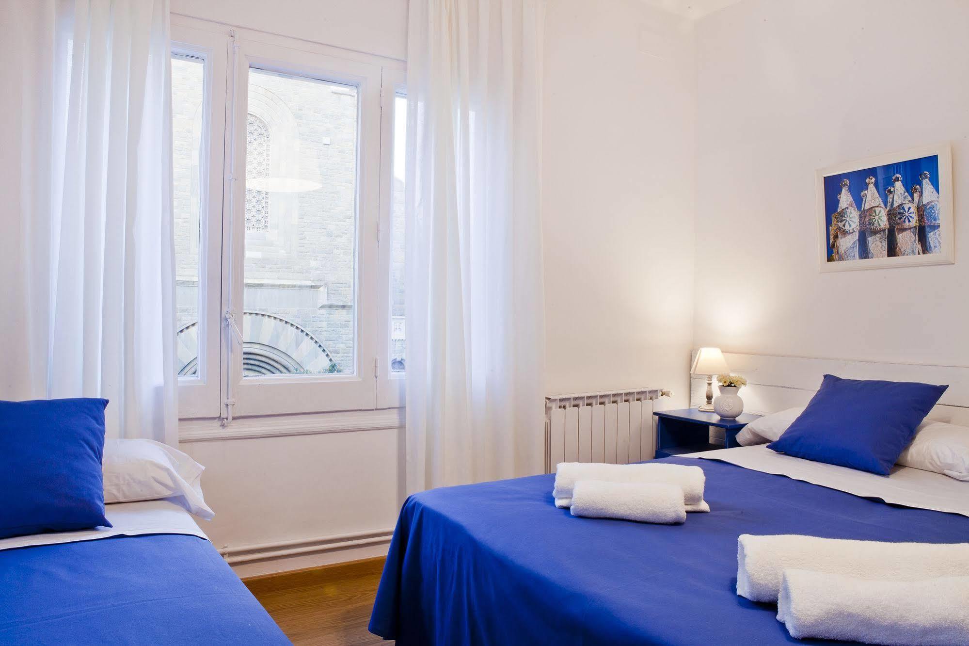 Blue Barcelona Bed & Breakfast Exterior photo