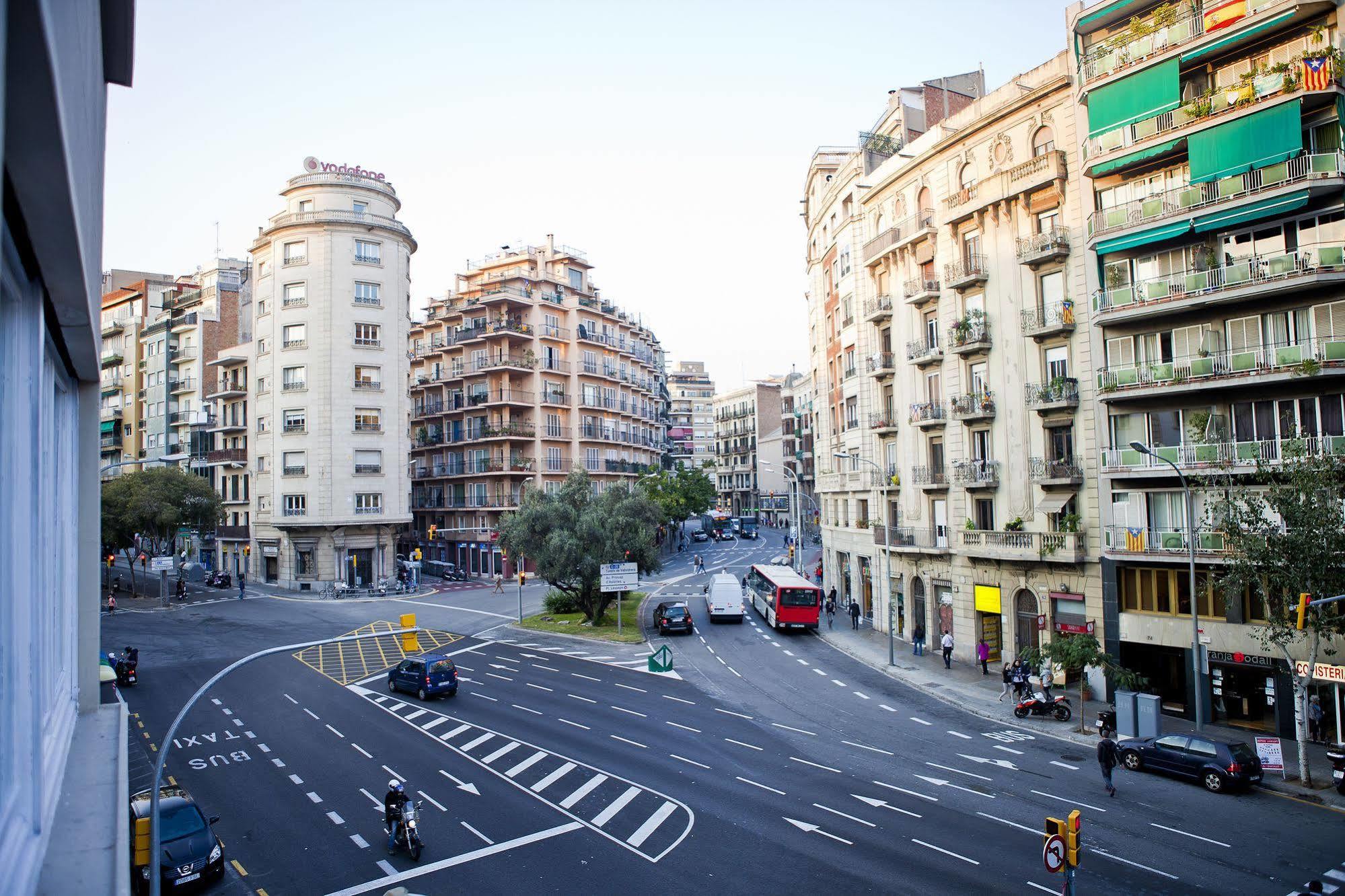Blue Barcelona Bed & Breakfast Exterior photo